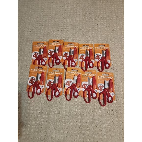 Lot of 10 Fiskars Kids Pointed 5 inches Red Scissors Safe Blades School Supply - Picture 1 of 3